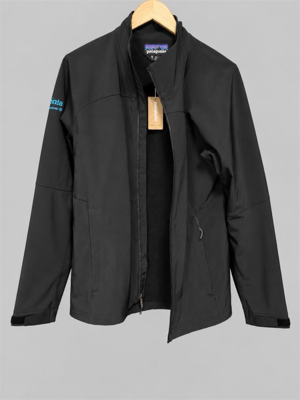 Patagonia Women’s Adze Softshell Jacket Black Chiesi Logo NWT Size L
